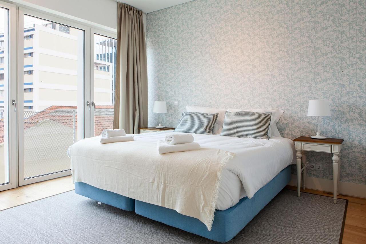 Santos Design Flat By Lovelystay Lisbon Bagian luar foto