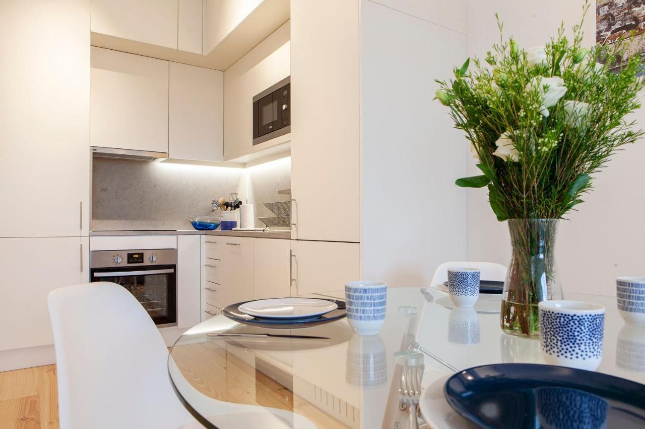 Santos Design Flat By Lovelystay Lisbon Bagian luar foto
